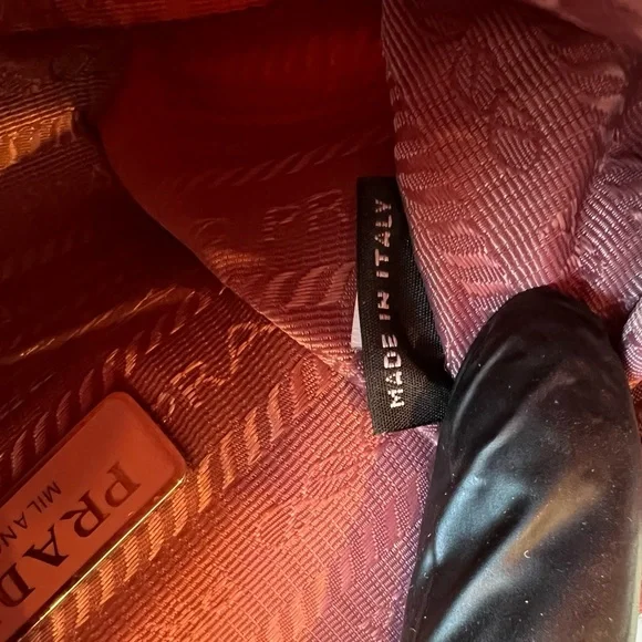 PRADA RE-NYLON RE-EDITION 2000 MINI-BAG - Picture 9 of 11